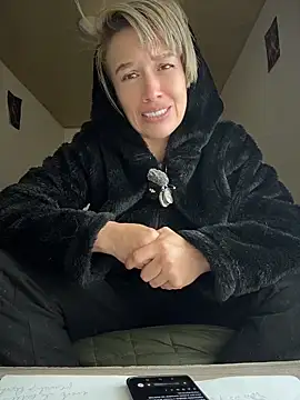 MARILYNKOVANOVA – Naživo XXX chat