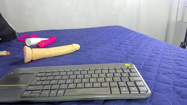 Golden_kiss23 – Naživo XXX chat