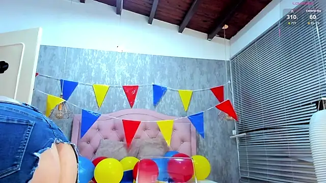 naomidibello – Naživo XXX chat