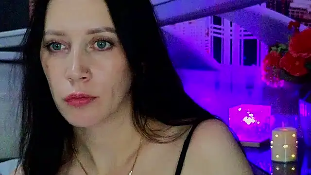 MonicaSweetx – Naživo XXX chat
