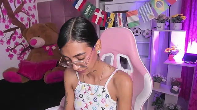 KarlaSlutSkinny__ – Naživo XXX chat