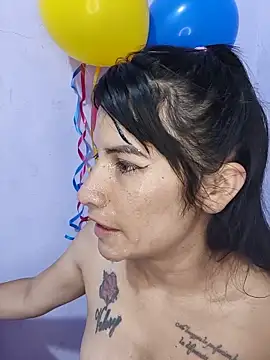 Chat XXX Live laurahotdirty
