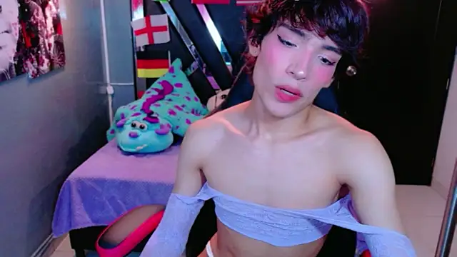 AlecciaNova – Naživo XXX chat