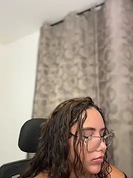 Chat XXX Live CurlyGirl_1