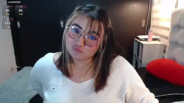 Chat XXX Live yini_angel
