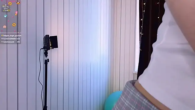 Chat +18 de HarriettKitty ao vivo