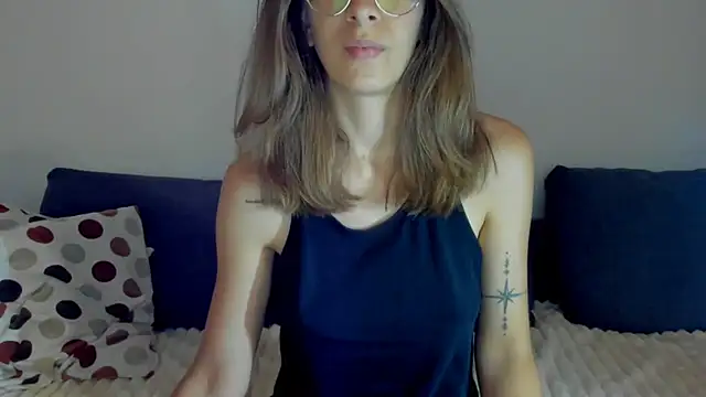 DesireMore90: απευθείας συνομιλία ΧΧΧ