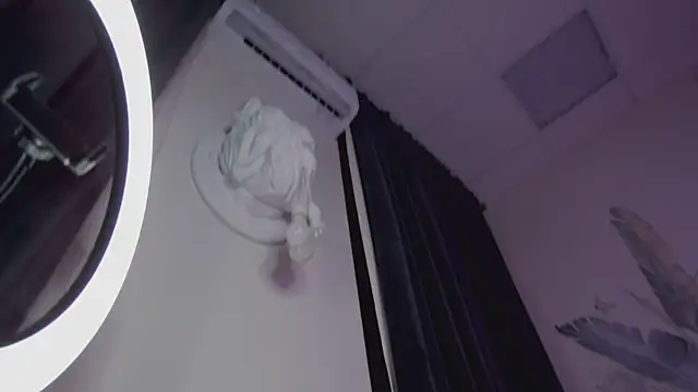 Sala de chat en directo de Annie_Meow