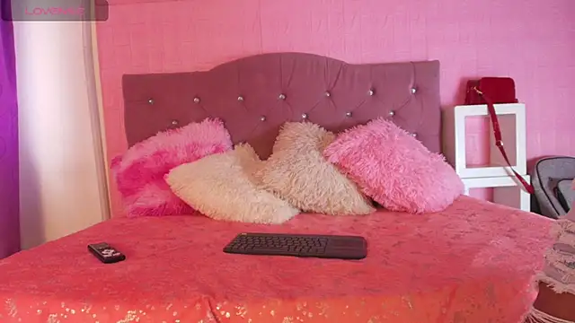 Slut_Nasty Chat Room in diretta