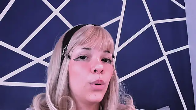 soni_ponwoo Chat Room in diretta