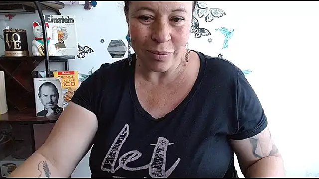 LauraMallioni: онлайн-секс-чат