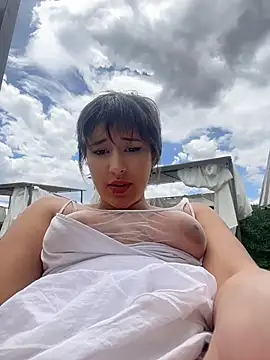LiliSakuraXXX: онлайн-секс-чат