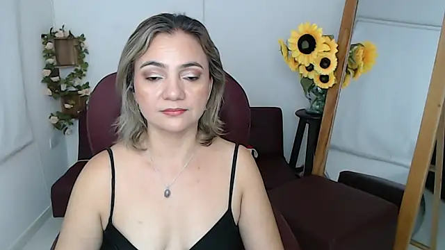 ana_milf: онлайн-секс-чат