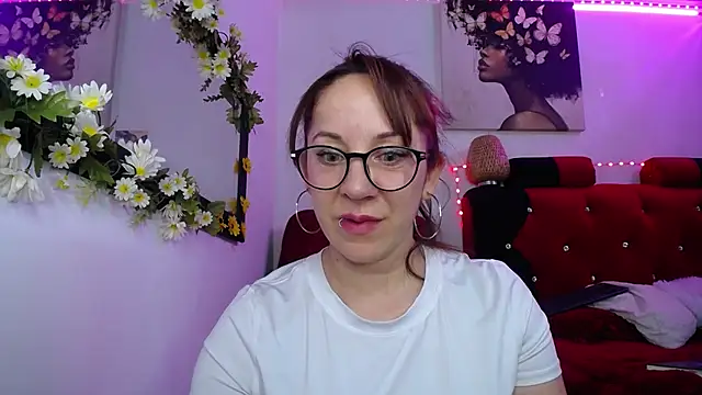 Sara_smitth: онлайн-секс-чат