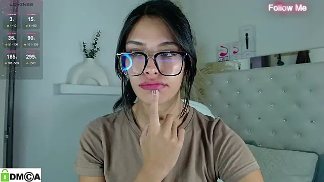 zoe_sexy_latin_19: онлайн-секс-чат