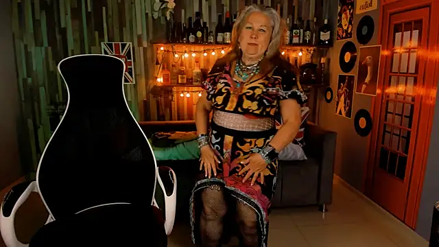 LilaMaharani: онлайн-секс-чат