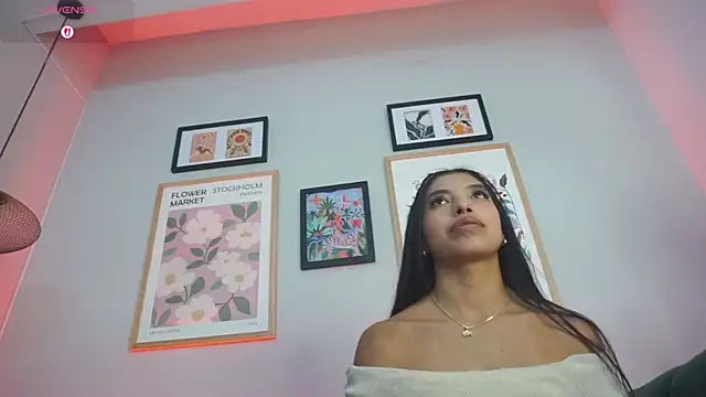 Tiffany_Low: онлайн-секс-чат