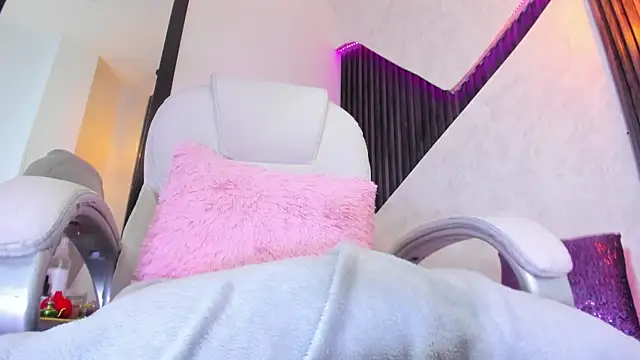 Yessica_Doll: онлайн-секс-чат