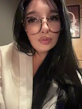 Tisha_Busty: онлайн-секс-чат