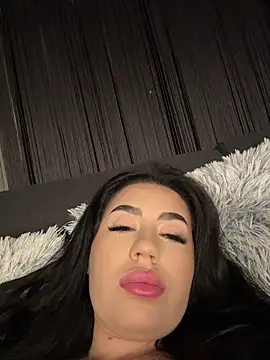 Andrestarr Adlı Modelin Canlı XXX Sohbeti