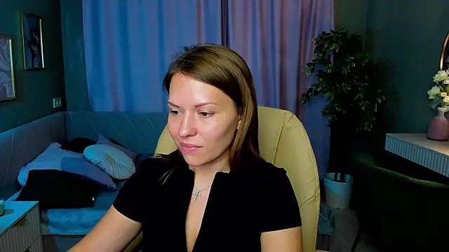 Kira_Miragee's Live XXX Chat