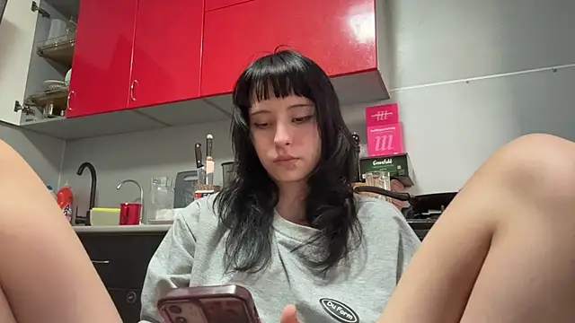 LianaSchweppes' Live XXX Chat