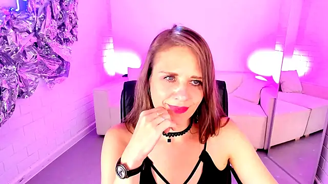EmiliaBedy's Live XXX Chat