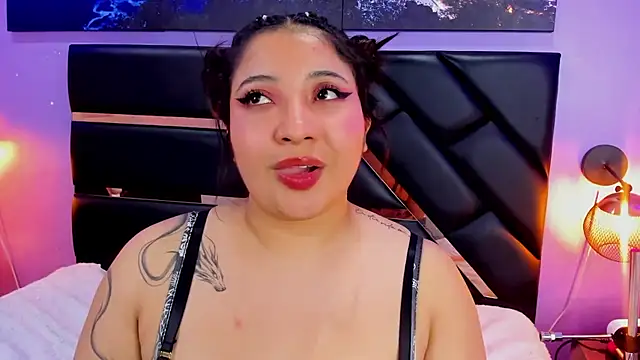 Chatroom XXX en direct de Emma_monserrat
