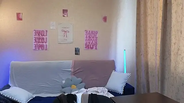 Mirabelle_Velvet's Live Sex Cam Show
