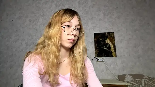 AriaFlyFerrari's Live Chat Room
