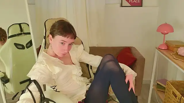 Naomi_Evermore's Live Chat Room