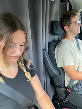 Živá chatovací místnost ancouple90s
