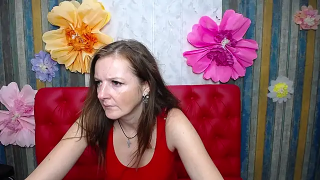 Živá kamerová sex show MeganPirs