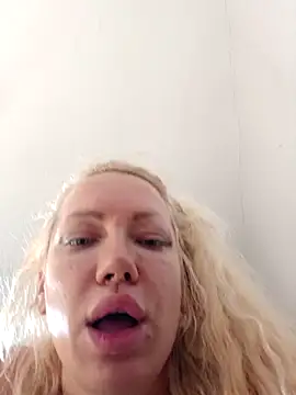 SofiaJoy's Live Chat Room