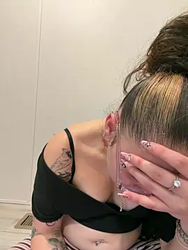 Mamachulita Adlı Modelin Canlı Sohbet Odası