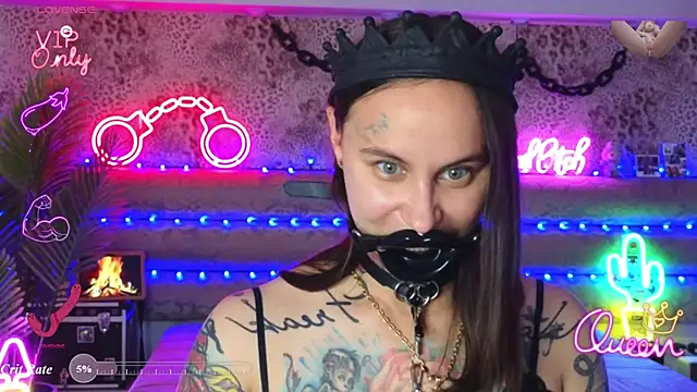 Cool_Freak_ Chat Room in diretta