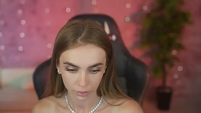 nastasiia054's Live Chat Room