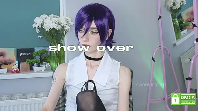 sweetuniporn élő chatszobája