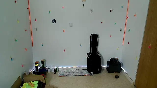 hei_69's Live Chat Room