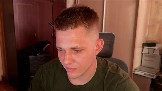 Nikclak's Live Chat Room
