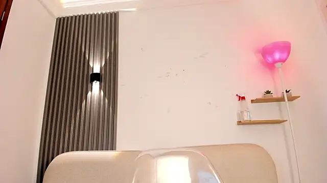 LittleCherryy's Live Chat Room