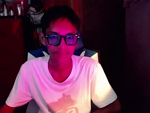 riks_tyler's Live Chat Room