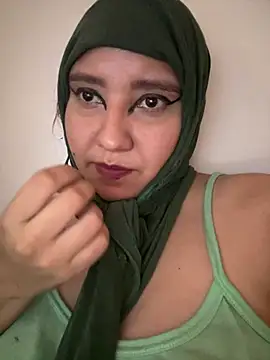 hannahayat's Live Chat Room