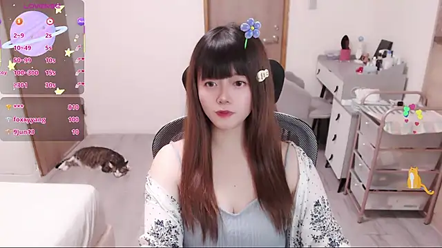 a0513's Live Chat Room