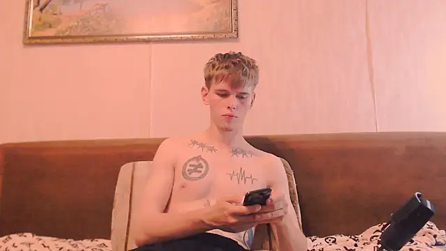 Živá chatovací místnost Fredd_Xanders