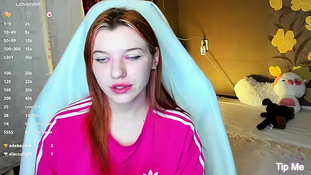 MeganNewCat's Live Chat Room