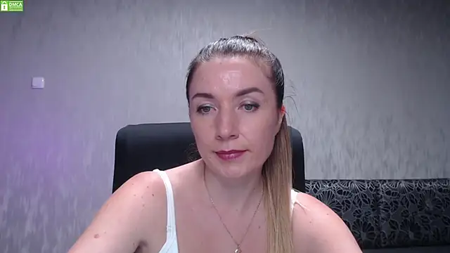 Sweet___Amelia élő chatszobája