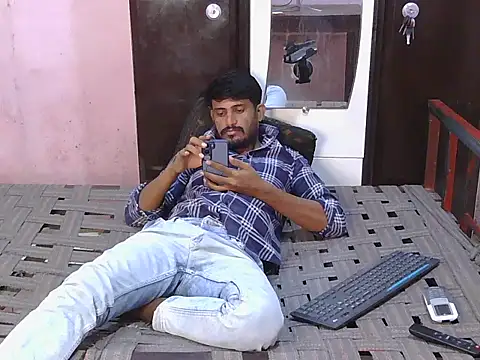HotXKrish's Live Chat Room