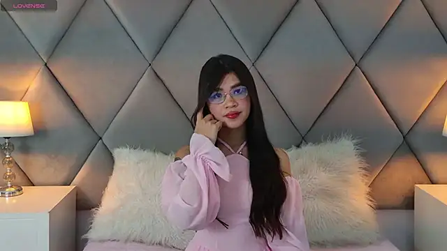 OliviaDiaz's Live Chat Room