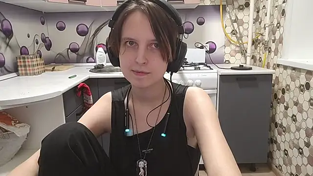 Saranade's Live Chat Room